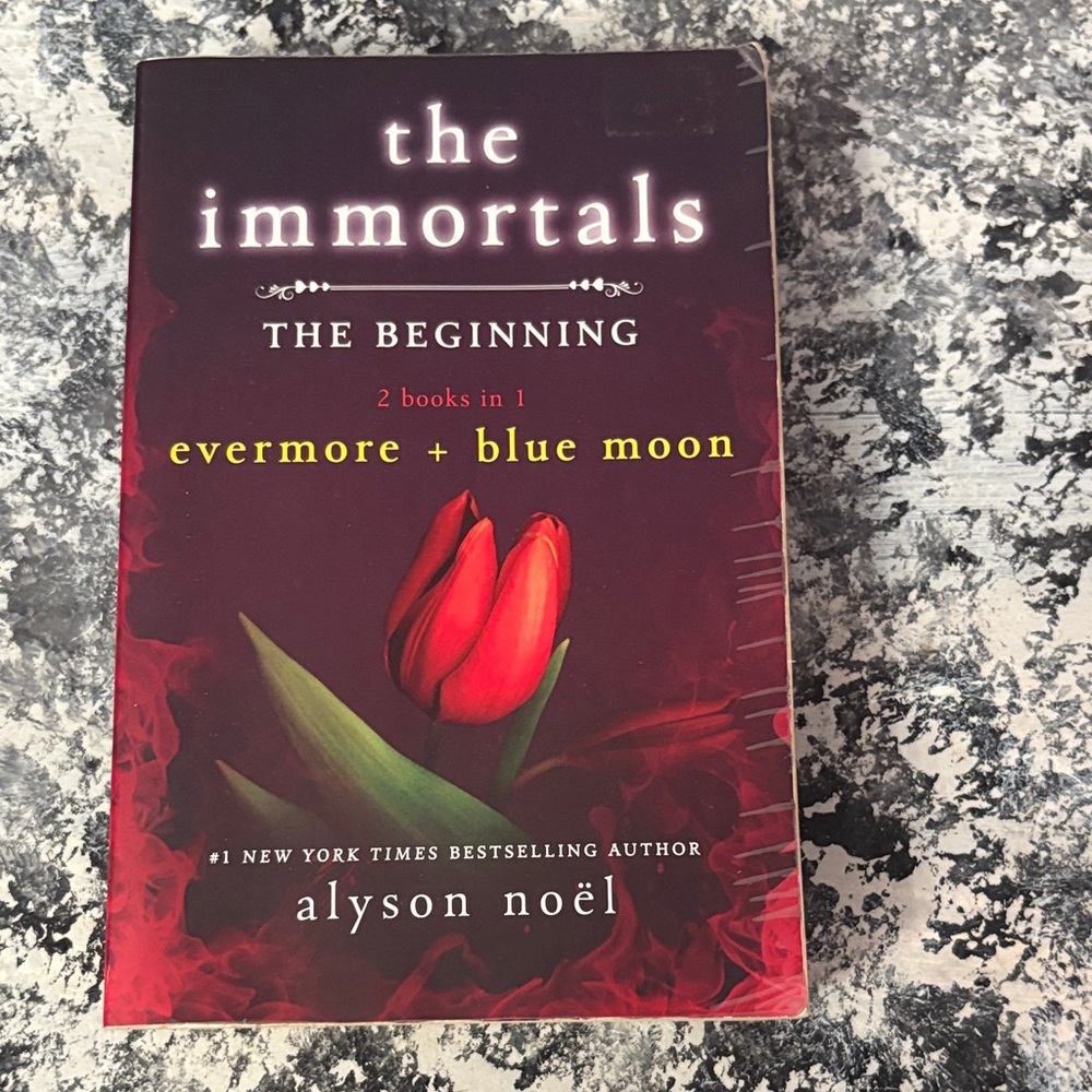 The Immortals: The Beginning — Alyson Noël (evermore + blue moon)